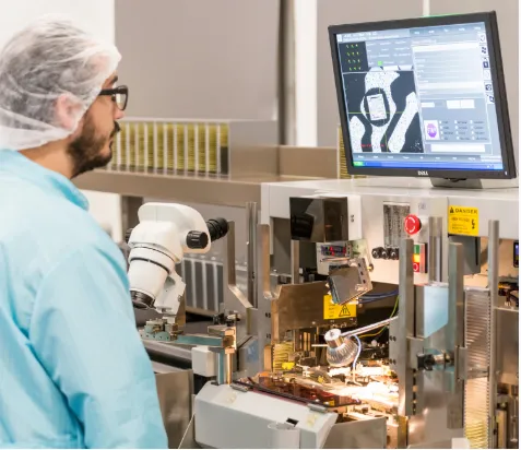 USTEK cleanroom chip-on-board production